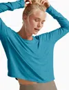 Beyond Yoga Featherweight Daydreamer Pullover In Blue