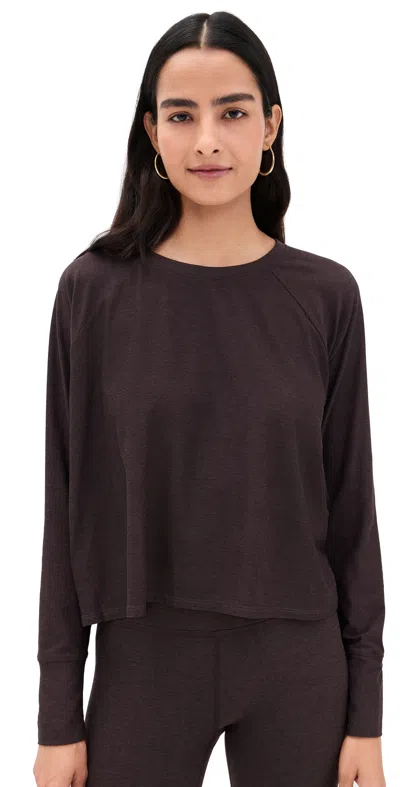 Beyond Yoga Featherweight Daydreamer Pullover Dark Chocolate Heather In Brown