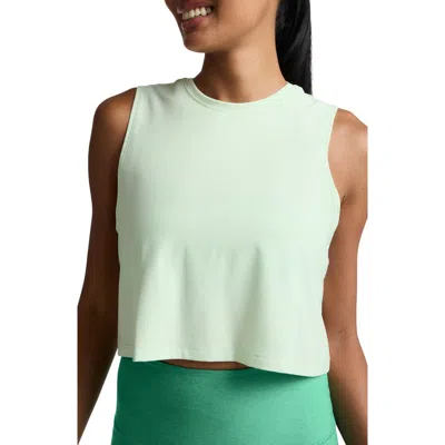 Beyond Yoga Featherweight Minimal Crop Tank In Green