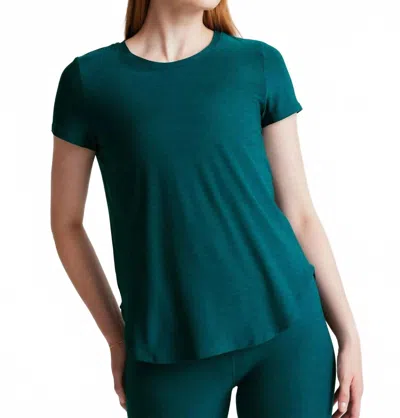 Beyond Yoga Featherweight On The Down Low Tee In Majestic Blue Heather In Green