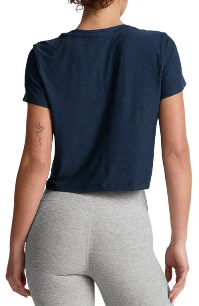 BEYOND YOGA BEYOND YOGA FEATHERWEIGHT SUPREME CROP T-SHIRT