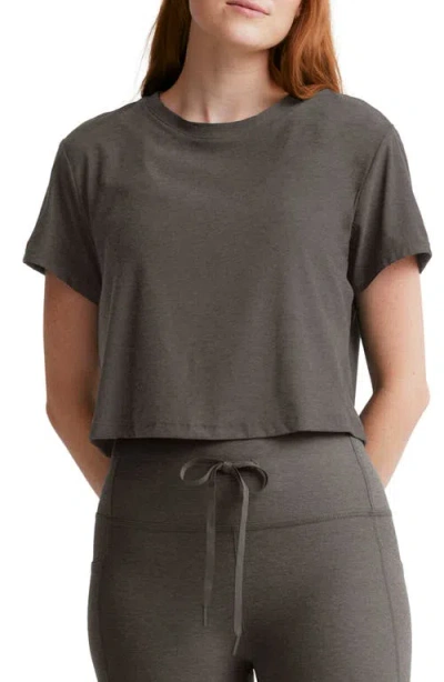 Beyond Yoga Featherweight Supreme Crop T-shirt In True Gray Heather