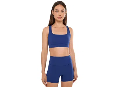 Beyond Yoga Glowzone Medium Impact Scoop Neck Bra Women's Bra Deep Ocean: Xs, Elastane/nylon In Blue