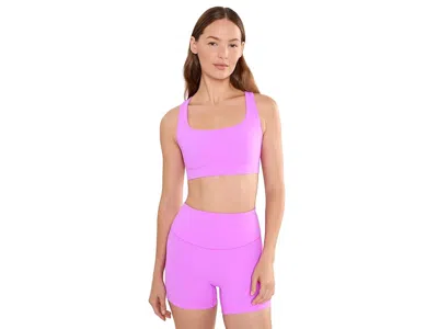 Beyond Yoga Glowzone Medium Impact Scoop Neck Bra Women's Bra Electric Fuchsia: Sm, Elastane/nylon In Pink
