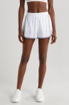 Beyond Yoga Go Retro Shorts In True White/cloud Grey