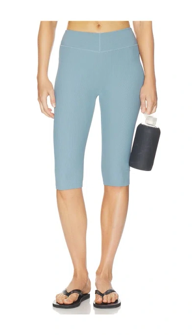 Beyond Yoga Good Form Rib Pedal Pusher Pants In Blue