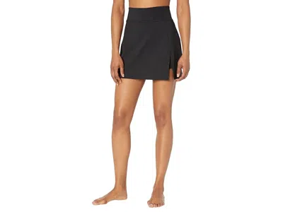 Beyond Yoga Heather Rib Hold Court Skirt In Black
