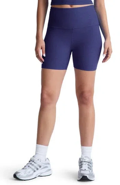 Beyond Yoga Keep Pace Space Dye Bike Shorts In Blue