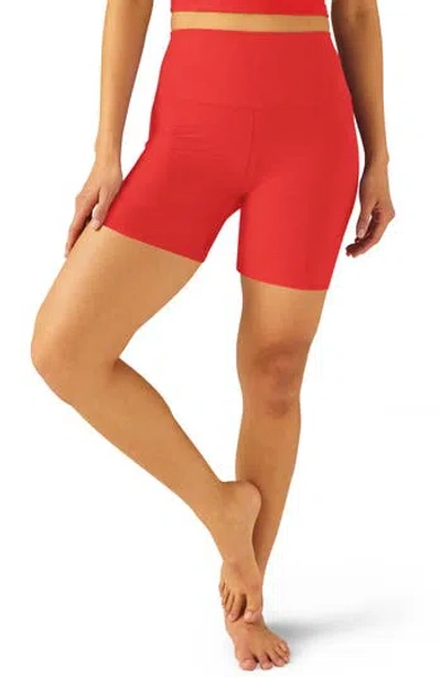 Beyond Yoga Keep Pace Space Dye Bike Shorts In Red Ash Heather