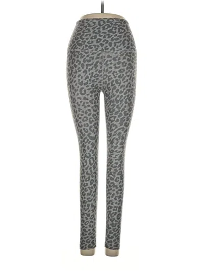 Pre-owned Beyond Yoga Leggings In Gray