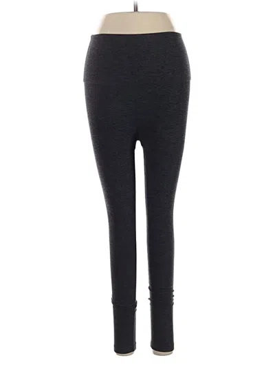 Pre-owned Beyond Yoga Leggings In Gray