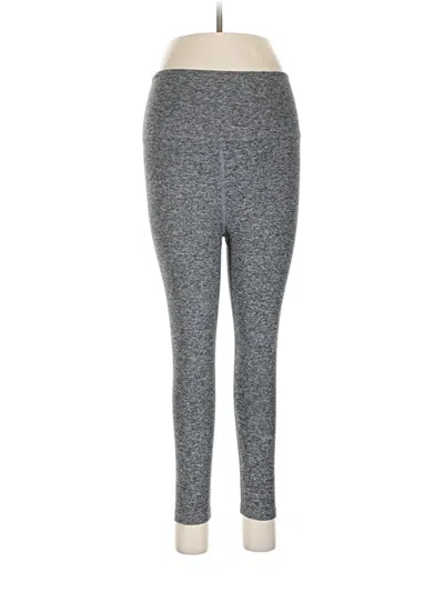 Pre-owned Beyond Yoga Leggings In Gray