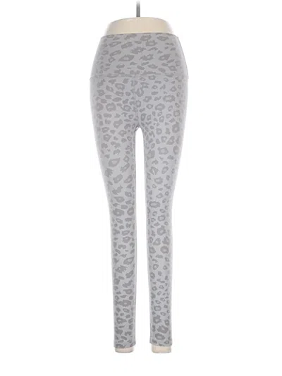 Pre-owned Beyond Yoga Leggings In Gray