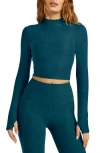 Beyond Yoga Moving On Featherweight Mock Neck Crop Top In Blue Gem Heather