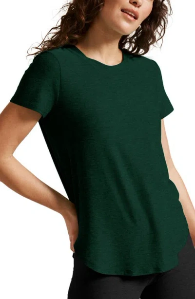 Beyond Yoga Featherweight On The Down Low Tee In Green
