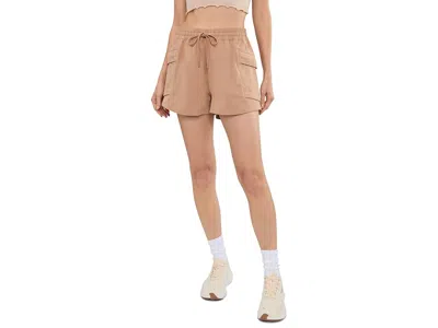 Beyond Yoga Peak 3 Shorts Women's Shorts Camel: Xl (us Women's 14-16) 3, Elastane/nylon In Neutral