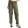 Beyond Yoga Peak Pants In Green