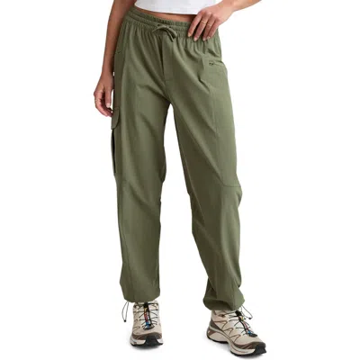 Beyond Yoga Peak Pants In Green