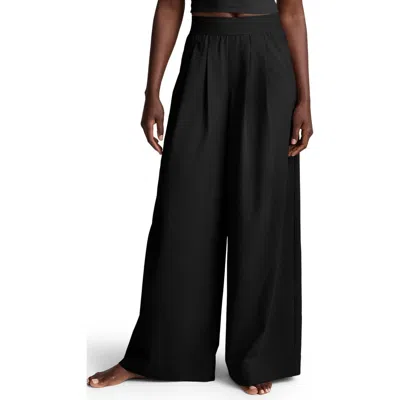 Beyond Yoga Pleated Wide Leg Pants In Black