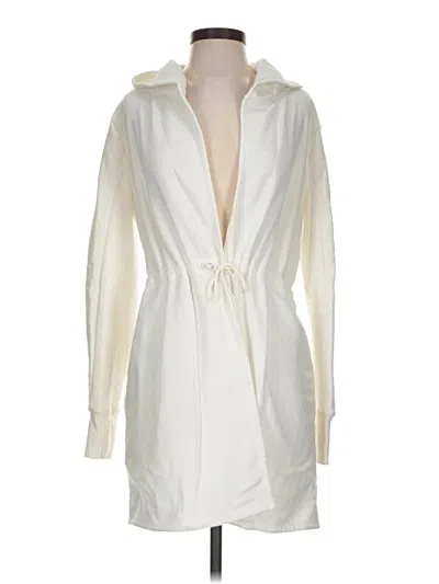 Pre-owned Beyond Yoga Raincoat In Ivory