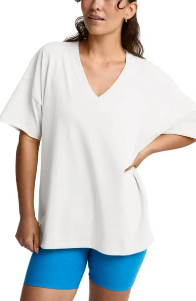 Beyond Yoga Softknit Better Than Ever Oversize V-neck T-shirt In White