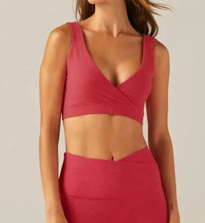 Beyond Yoga Spacedye Crossover Bra In Paradise Coral Heather