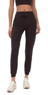 Beyond Yoga Spacedye Go Pocket Joggers Dark Chocolate Heather In Black