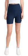 Beyond Yoga Keep Pace Space Dye Bike Shorts In Nocturnal Navy