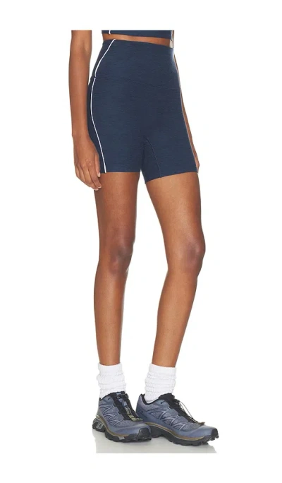 Beyond Yoga Spacedye Streamline 5 Short In Nocturnal Navy