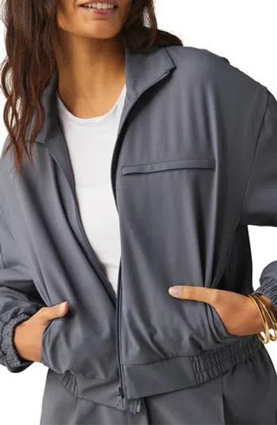 Beyond Yoga Status Crop Jacket In Gray