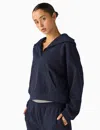 BEYOND YOGA STREET SMART PULLOVER