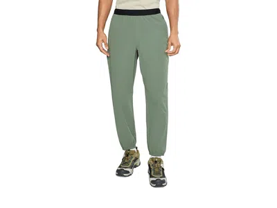 Beyond Yoga Train Joggers In Green
