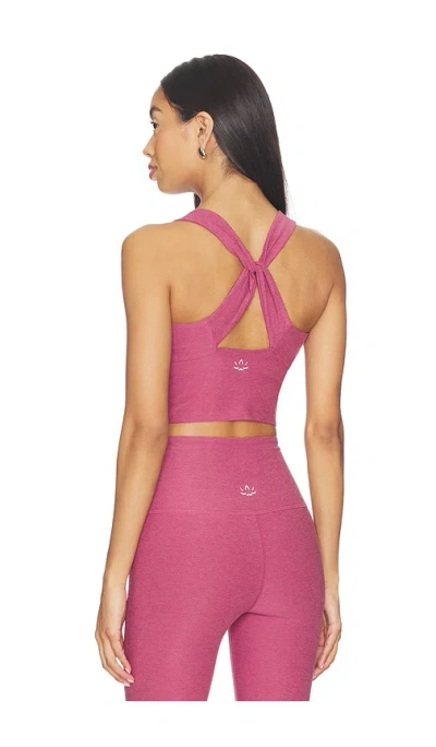 Beyond Yoga Twist Through Cropped Tank Top In Pink