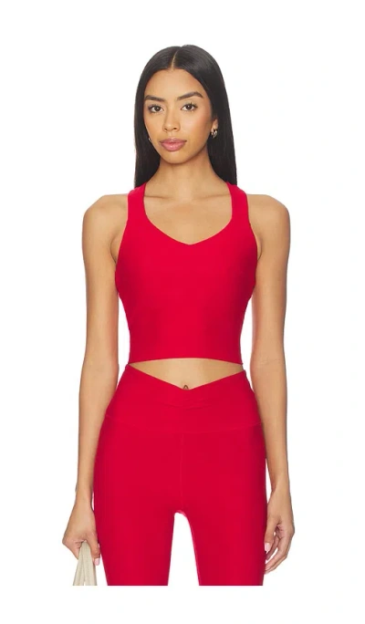Beyond Yoga Twist Through Cropped Tank Top In Red