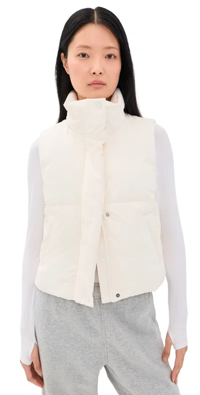 Beyond Yoga Up For It Puff Matte Vest Sea Salt In White