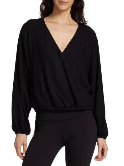 Beyond Yoga Women's Heathered Dropped Shoulder Wrap Top In Black