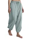 Beyond Yoga Women's Luxefleece Barrel Sweatpant In Green