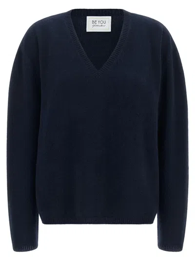 Beyou Be You V-neck Sweater In Blue