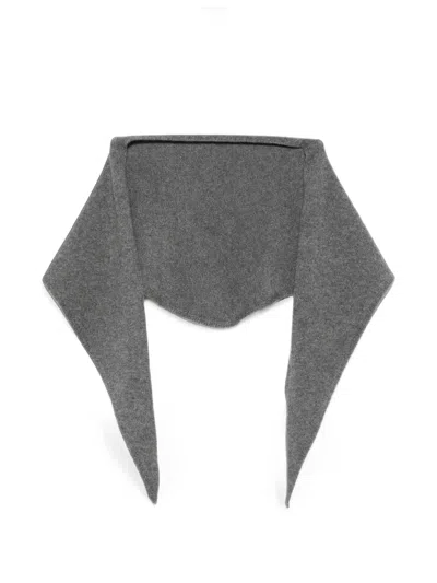 Beyou Fine-knit Triangular Scarf In Gray