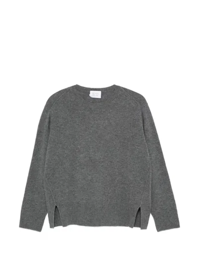 Beyou Side-slit Crew-neck Sweater In Gray