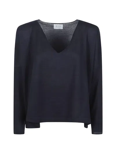 Beyou V-neck Sweater In Blue