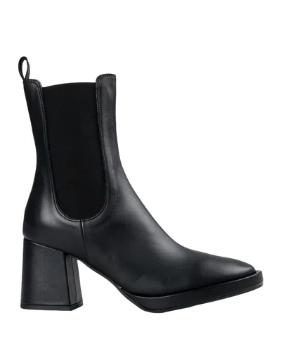 Bianca Di Ankle Boots In Black