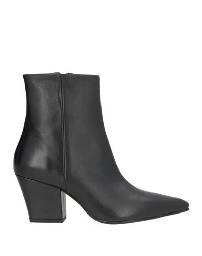 Bianca Di Woman Ankle Boots Black Size 9 Leather
