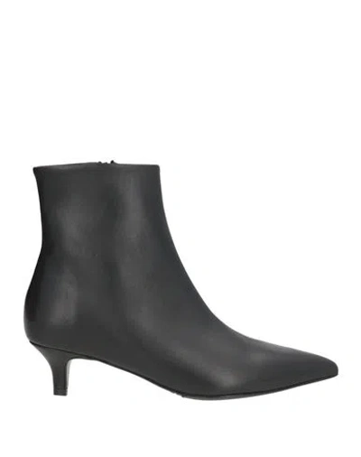 Bianca Di Woman Ankle Boots Black Size 9 Leather