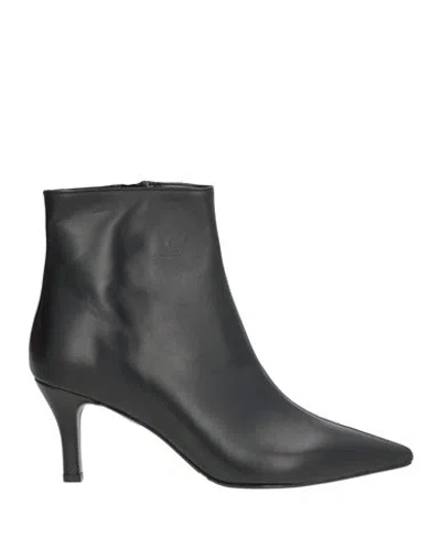 Bianca Di Woman Ankle Boots Black Size 9 Leather In Multi