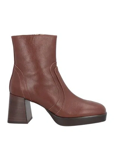 Bianca Di Woman Ankle Boots Brown Size 5 Goat Skin
