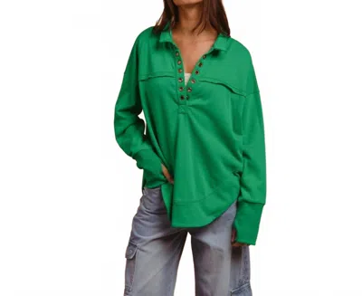 Bibi Half Neck Thumbhole Cuff Pullover Top In Kelly Green
