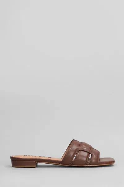 Bibi Lou Holly Flats