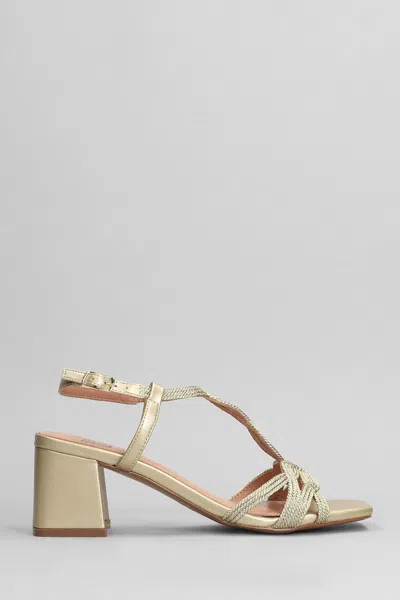 Bibi Lou Pend Sandals In Gold Leather