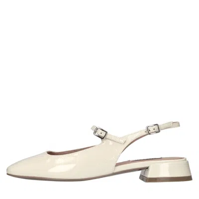 Bibi Lou With Heel In White